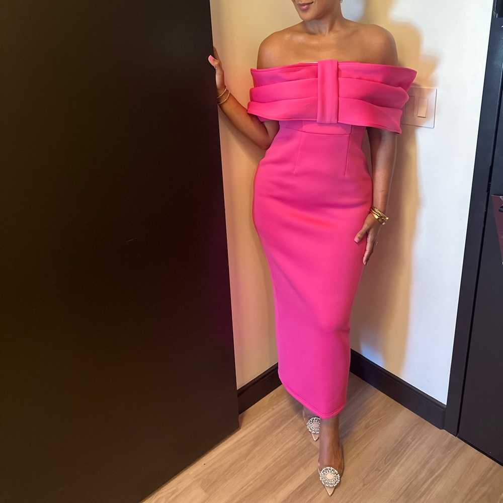 ✂️🖍️FLASH SALE 💗Beautiful Pink Dress💗